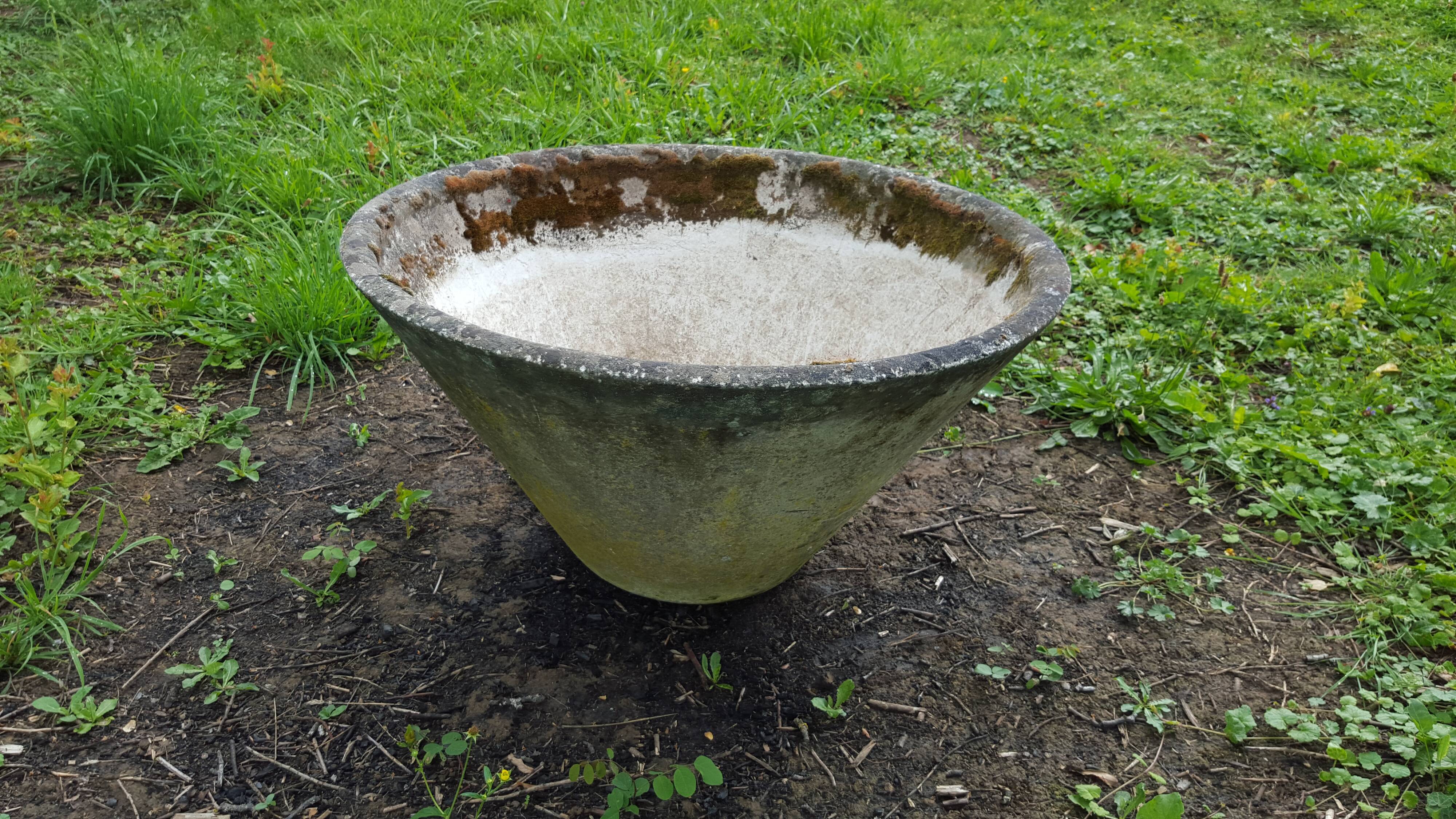 Jardinière cônique par Willy Guhl années 50