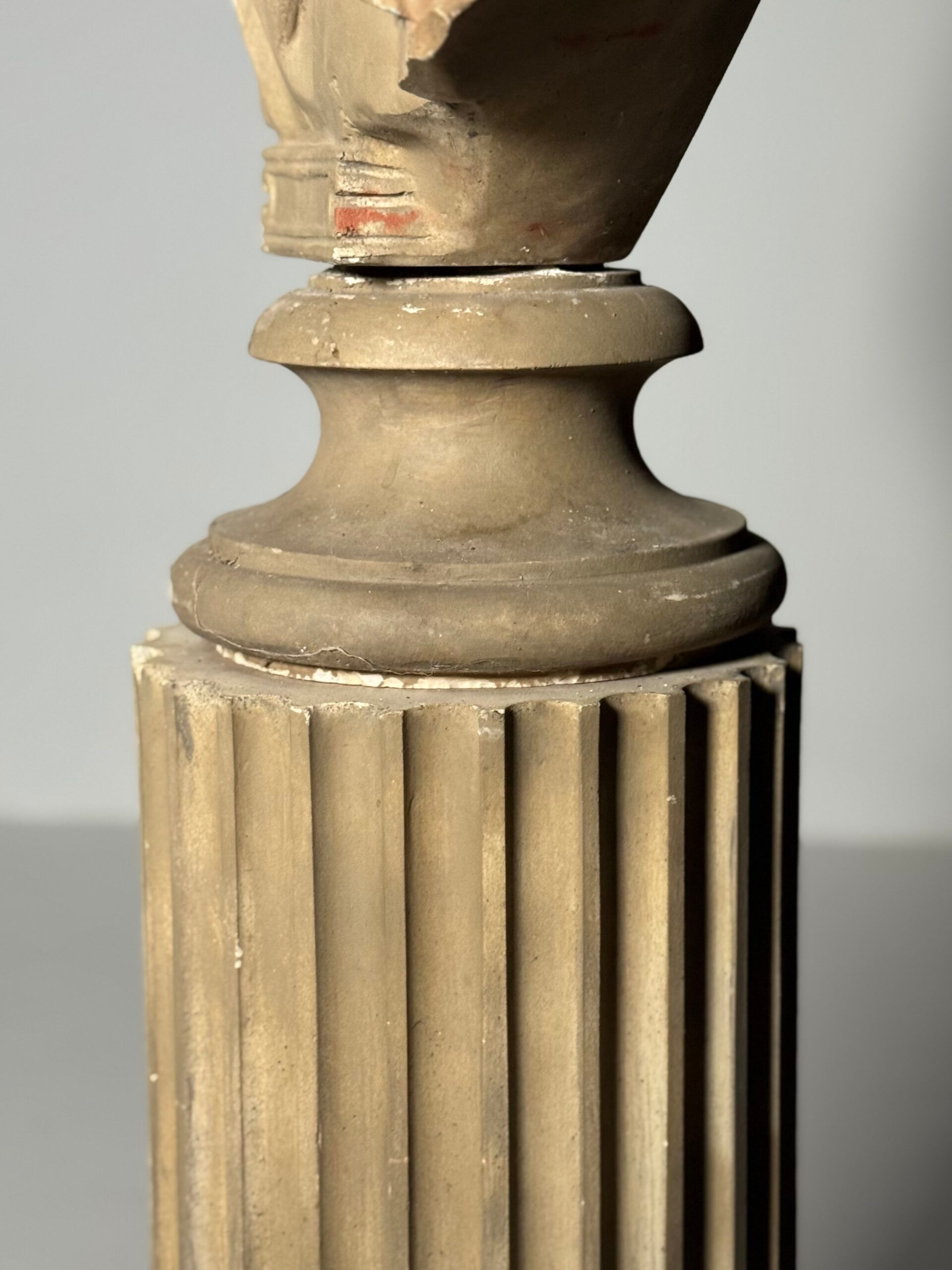 Bust of Antoninus Pius on pedestal
