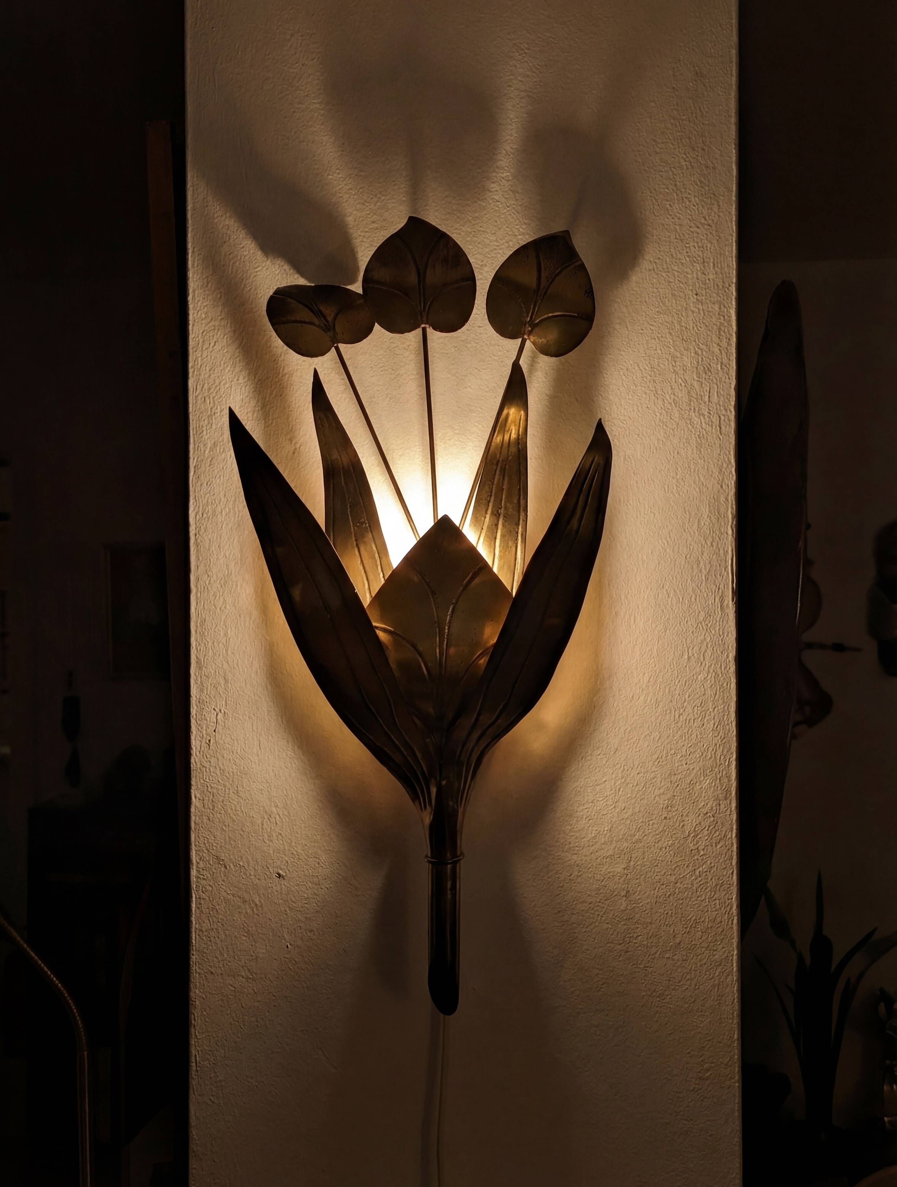 Brass Floral Leaf Wall Sconce, Hollywood Regency Style, 1960s