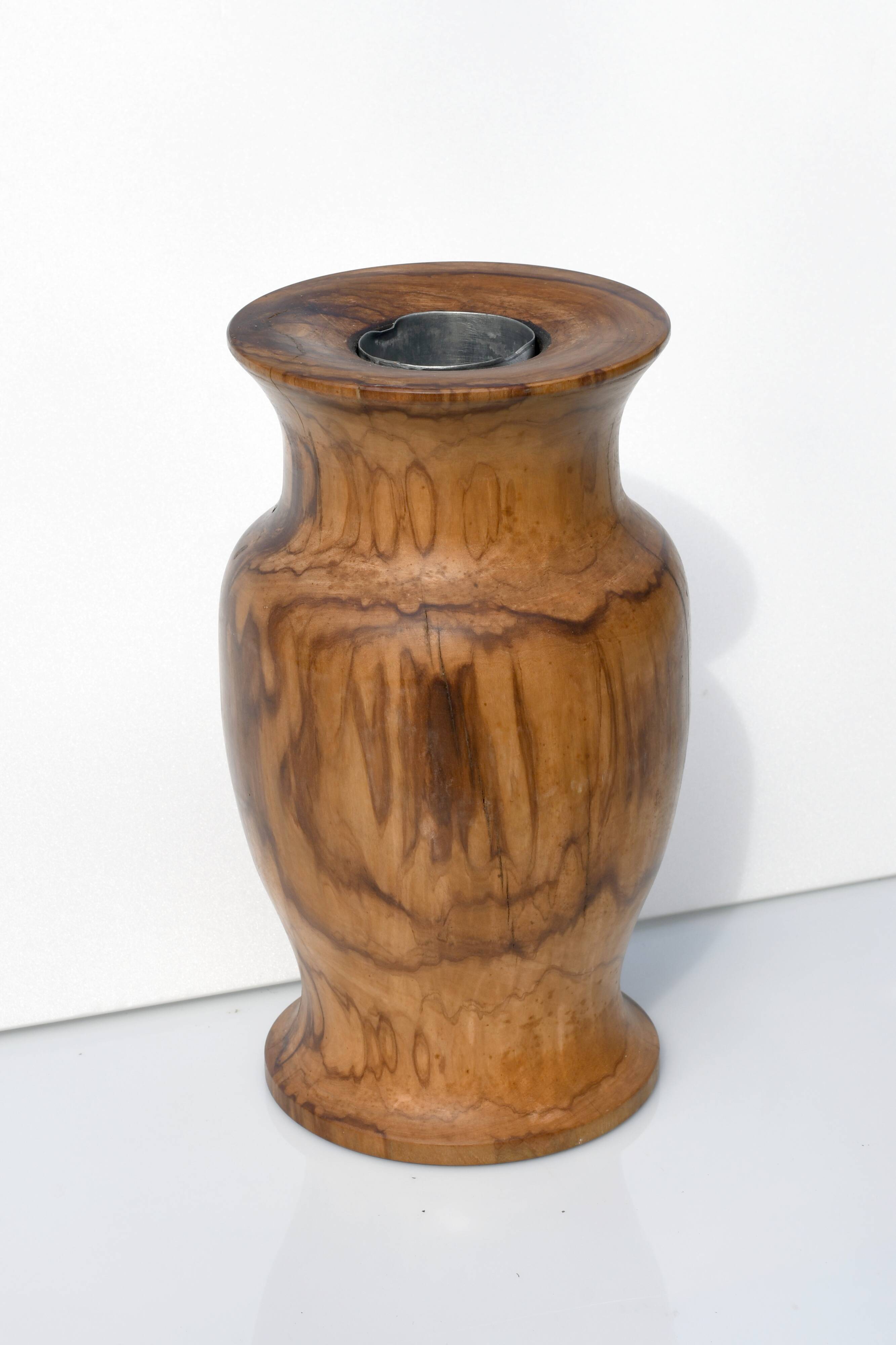 Olive wood vase (Medium size)