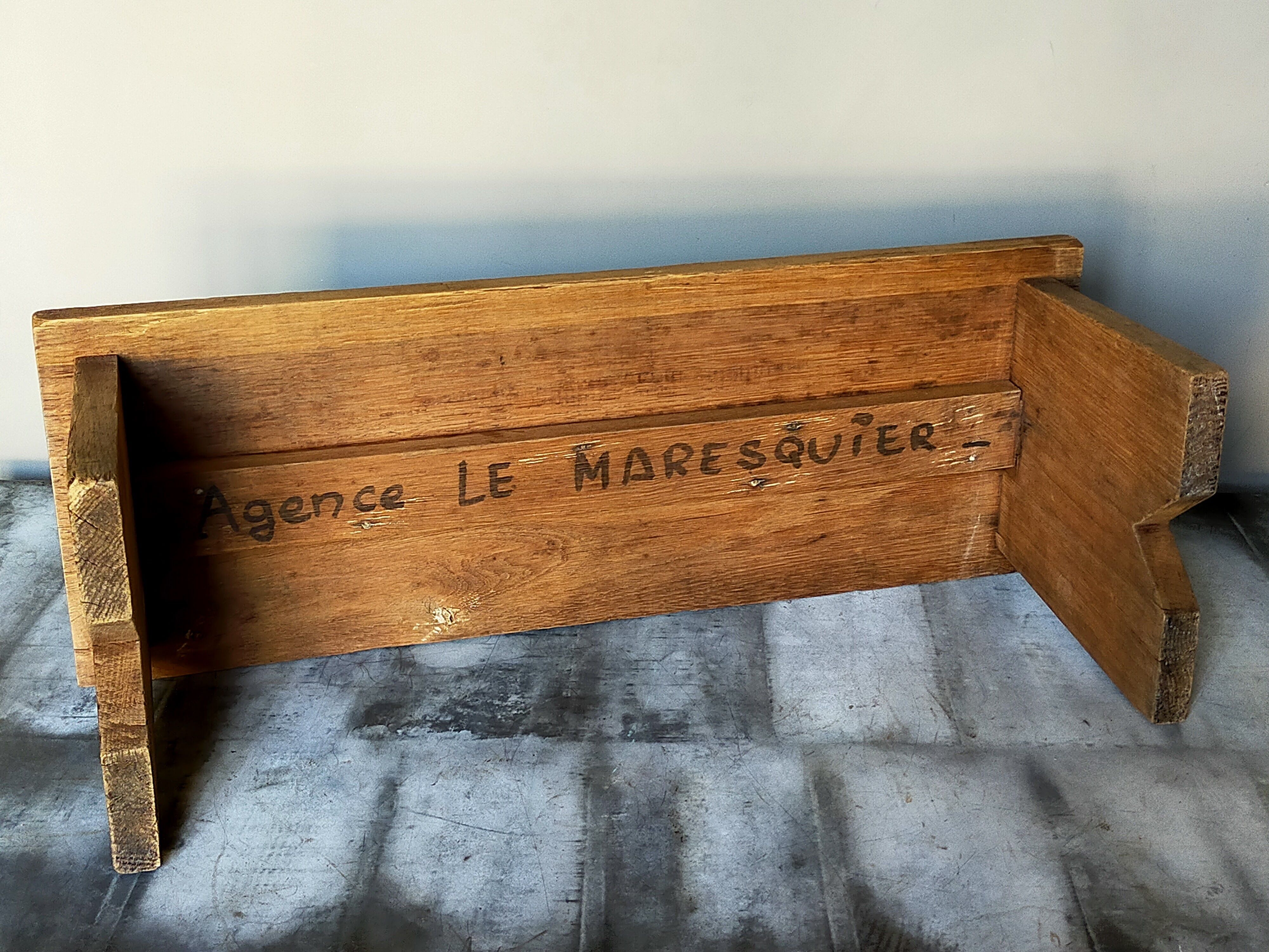 Booster bench Reconstruction in raw solid oak