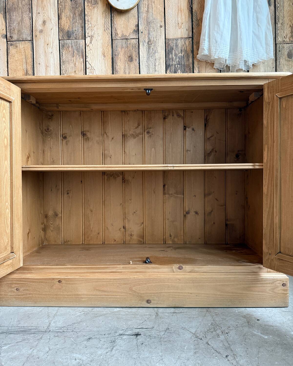 Parisian pine sideboard (renovated)