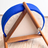 Tabouret Mid-Century en bois avec tissu Kvadrat bleu royal, design danois