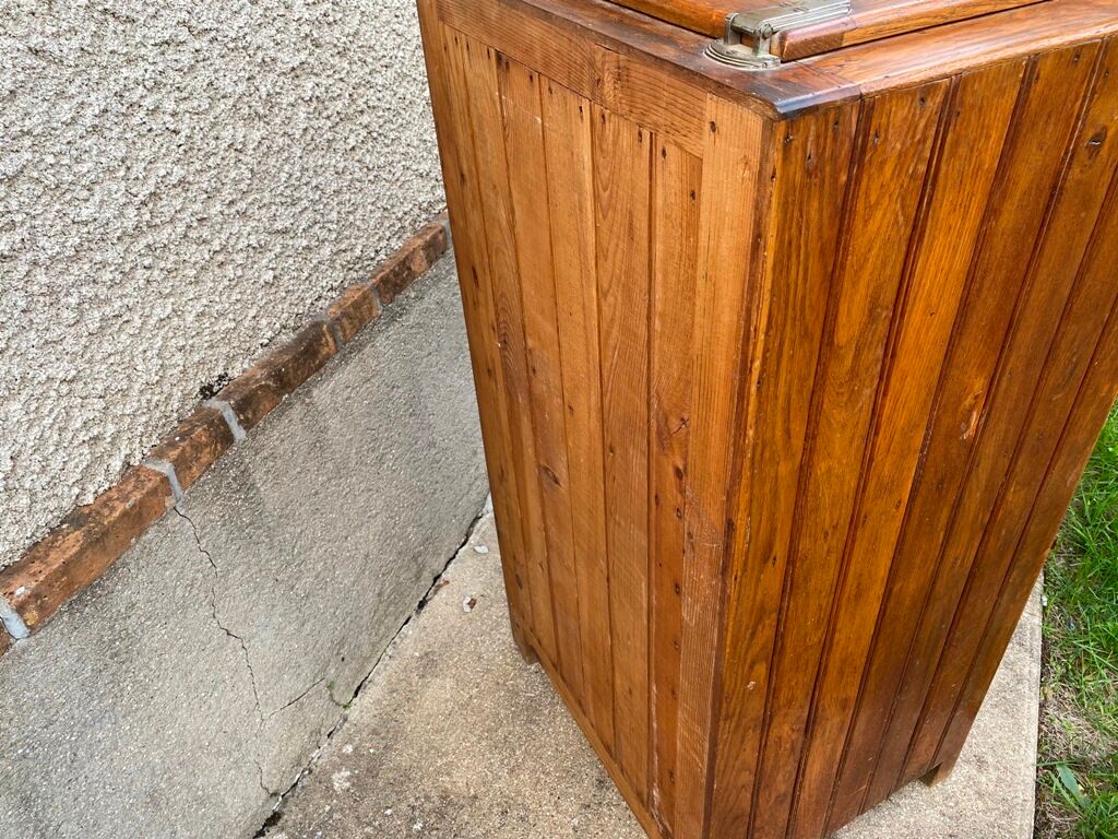 Frigo craft furniture wood oak bar ice cream from the 1930s