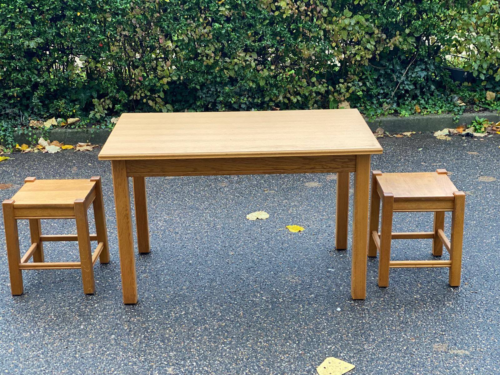 Scandinavian table 120cm and 2 stools