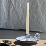 Petit bougeoir à main fait main blanc à motif de frise géométrique bleue H7