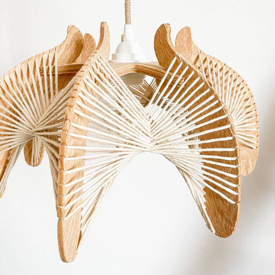 Suspension vintage en fil et bois