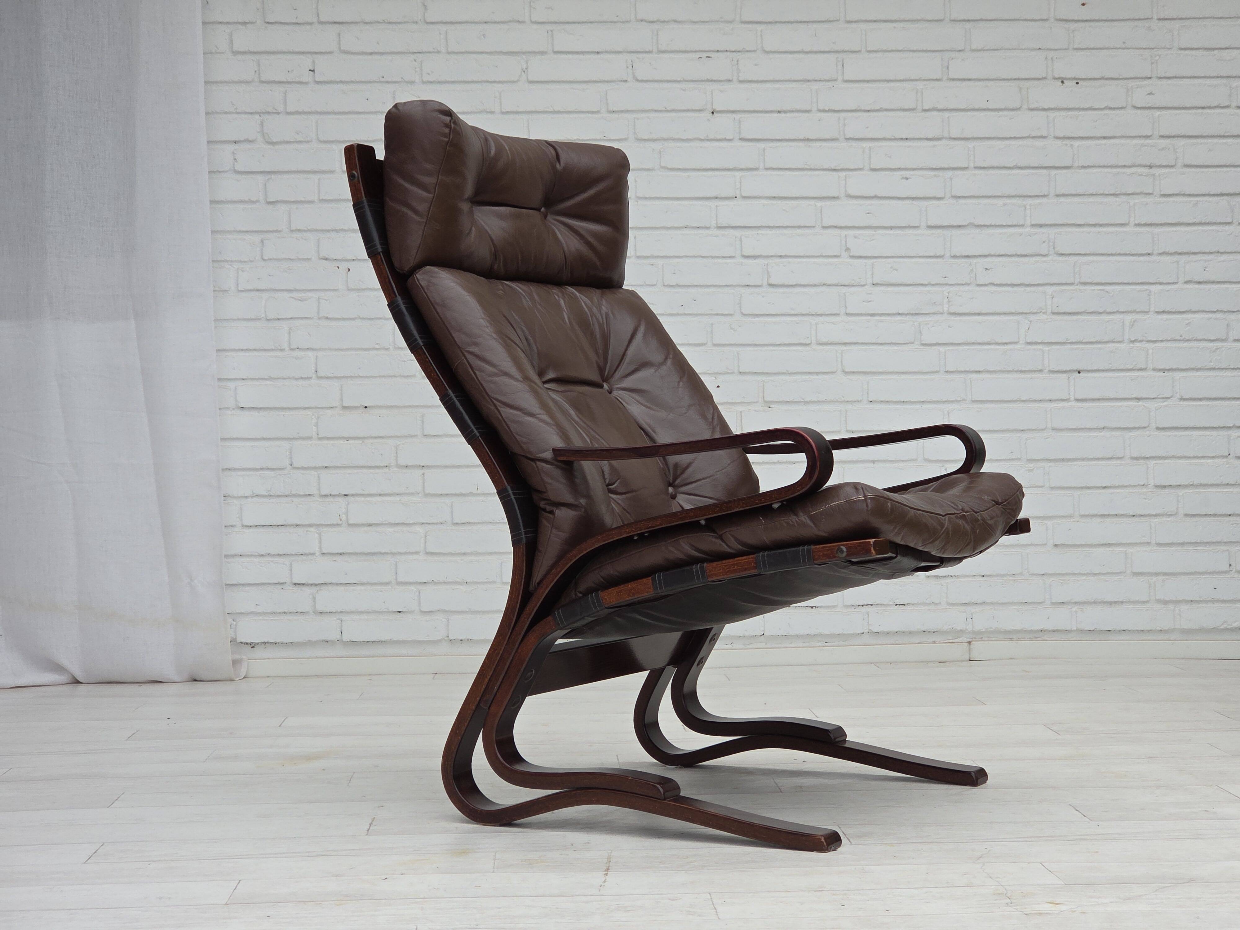 1970s, Norwegian design by Erde & Nordhal Solheim, chair, model "Kengu".