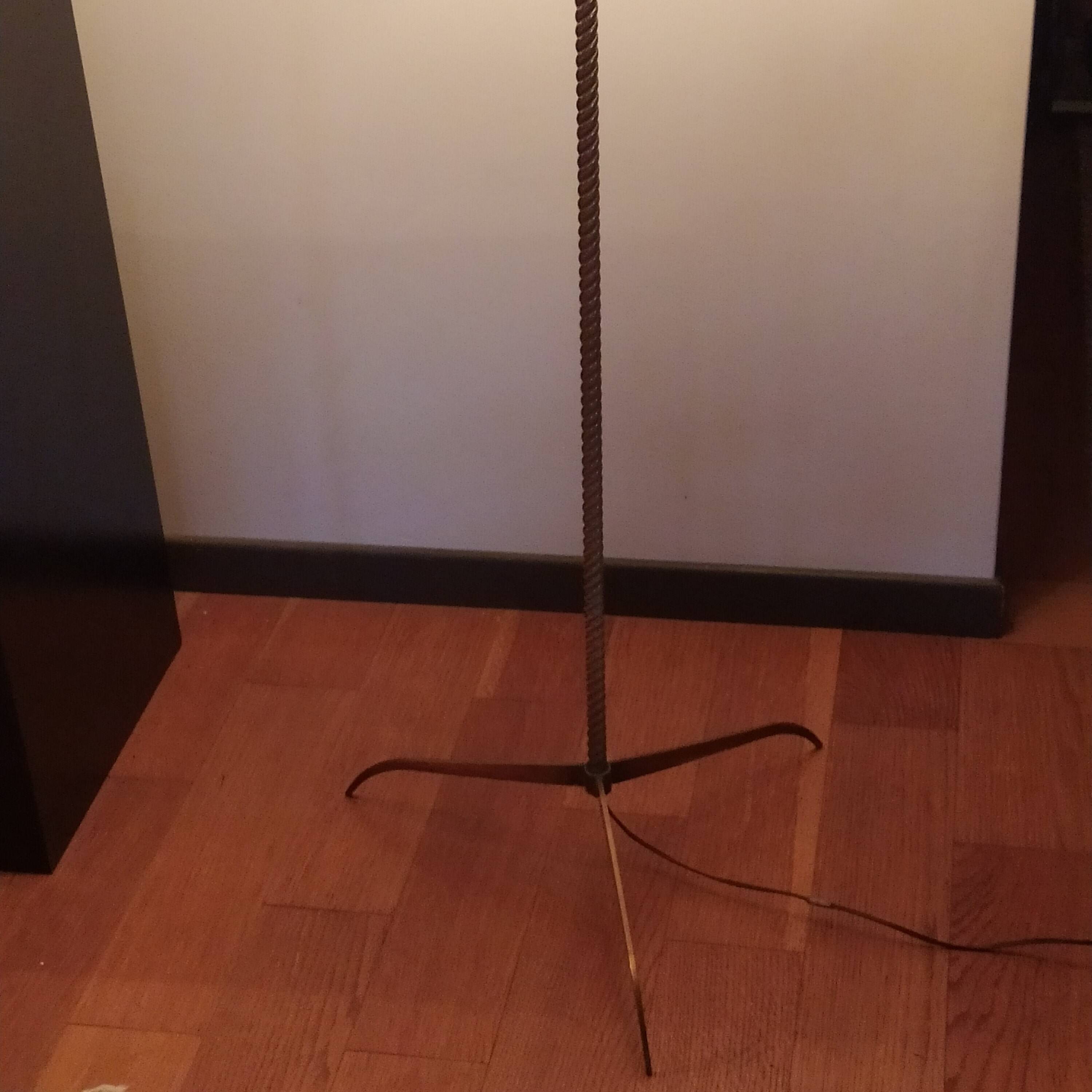 Vintage tripod floor lamp in golden brass twisted barrel