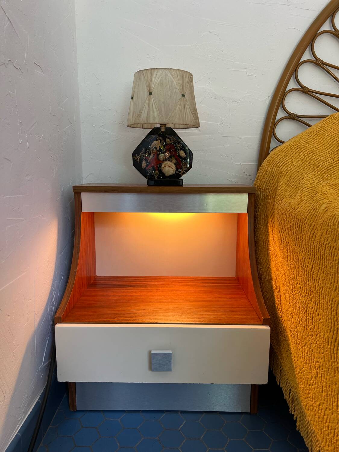 Duo tables de chevet éclairants space age 1970