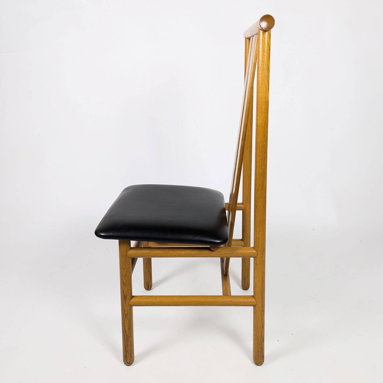 Set of eight Zea chairs by Annig Sarian, 1980