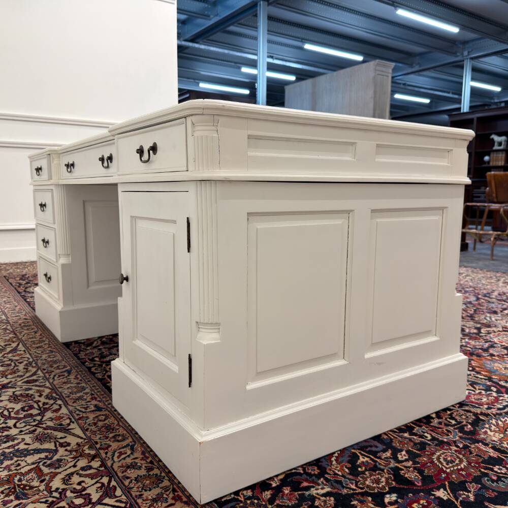 Classic English White Desk Set with Desk Chair