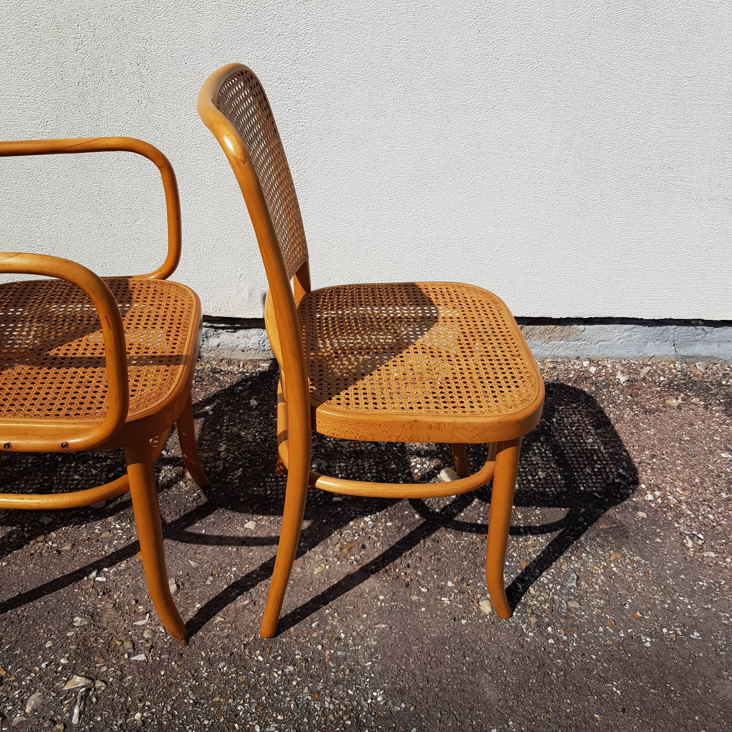Ensemble de 4 fauteuils et 1 chaise Thonet 811 Josef Hoffmann
