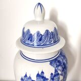 Chinese porcelain vase