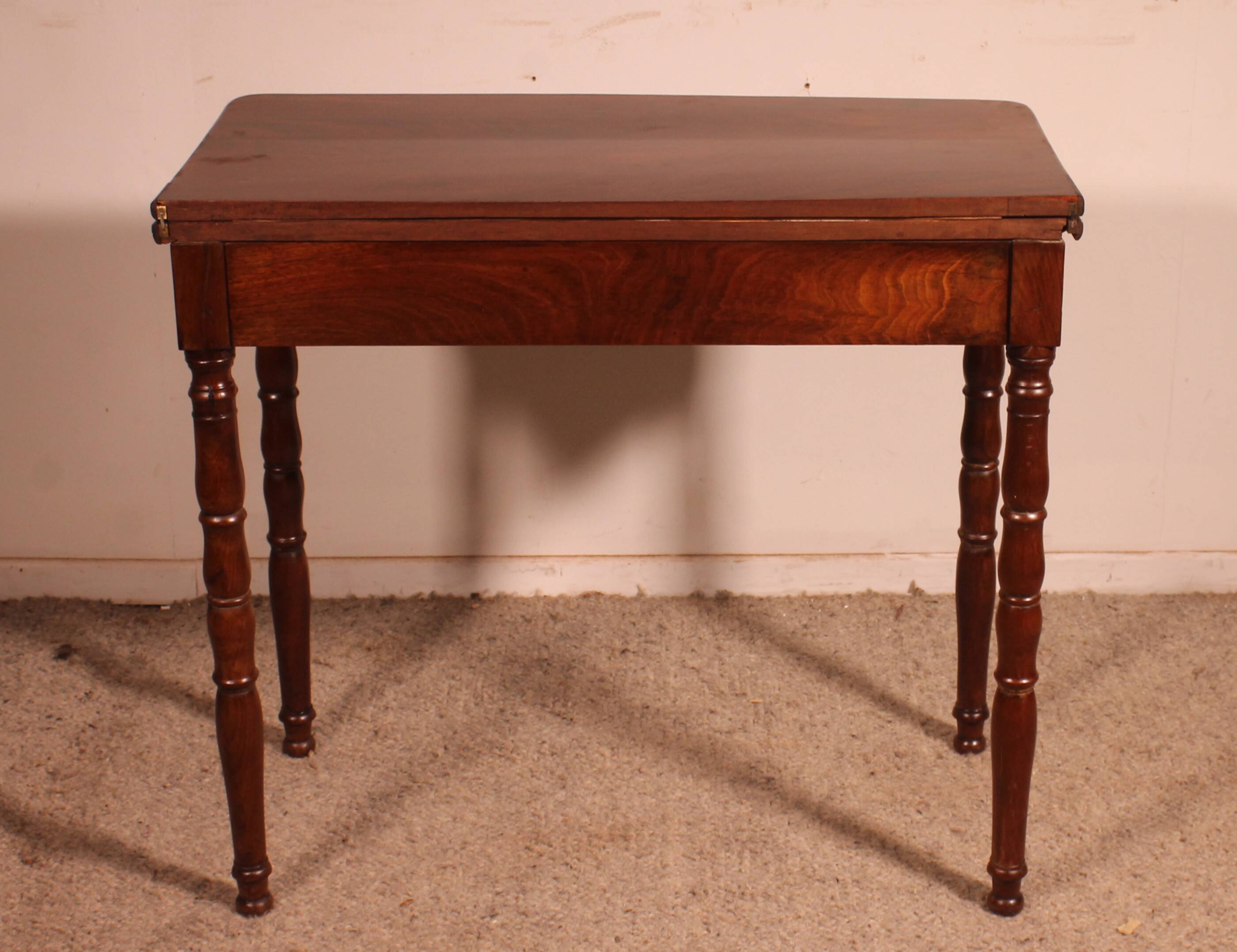 Table à jeux du 19° siècle en acajou