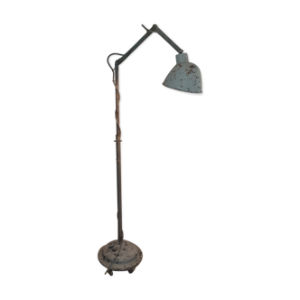 Lampadaire industriel