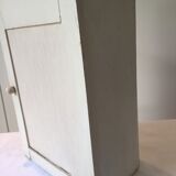 Medicine cabinet from the 1950s