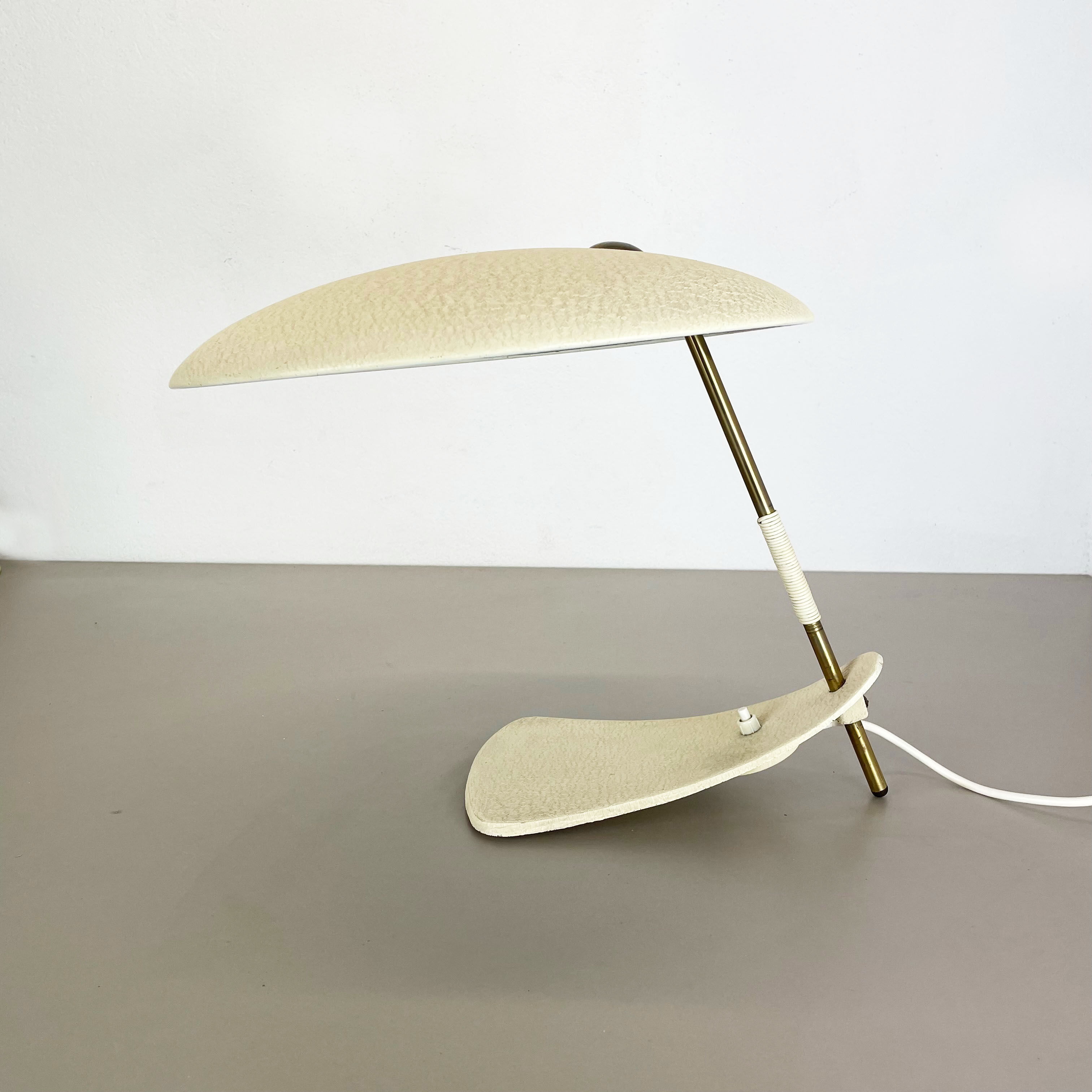Modernist kalmar sytle Bauhaus beige metal and brass desk light, Austria, 1950s