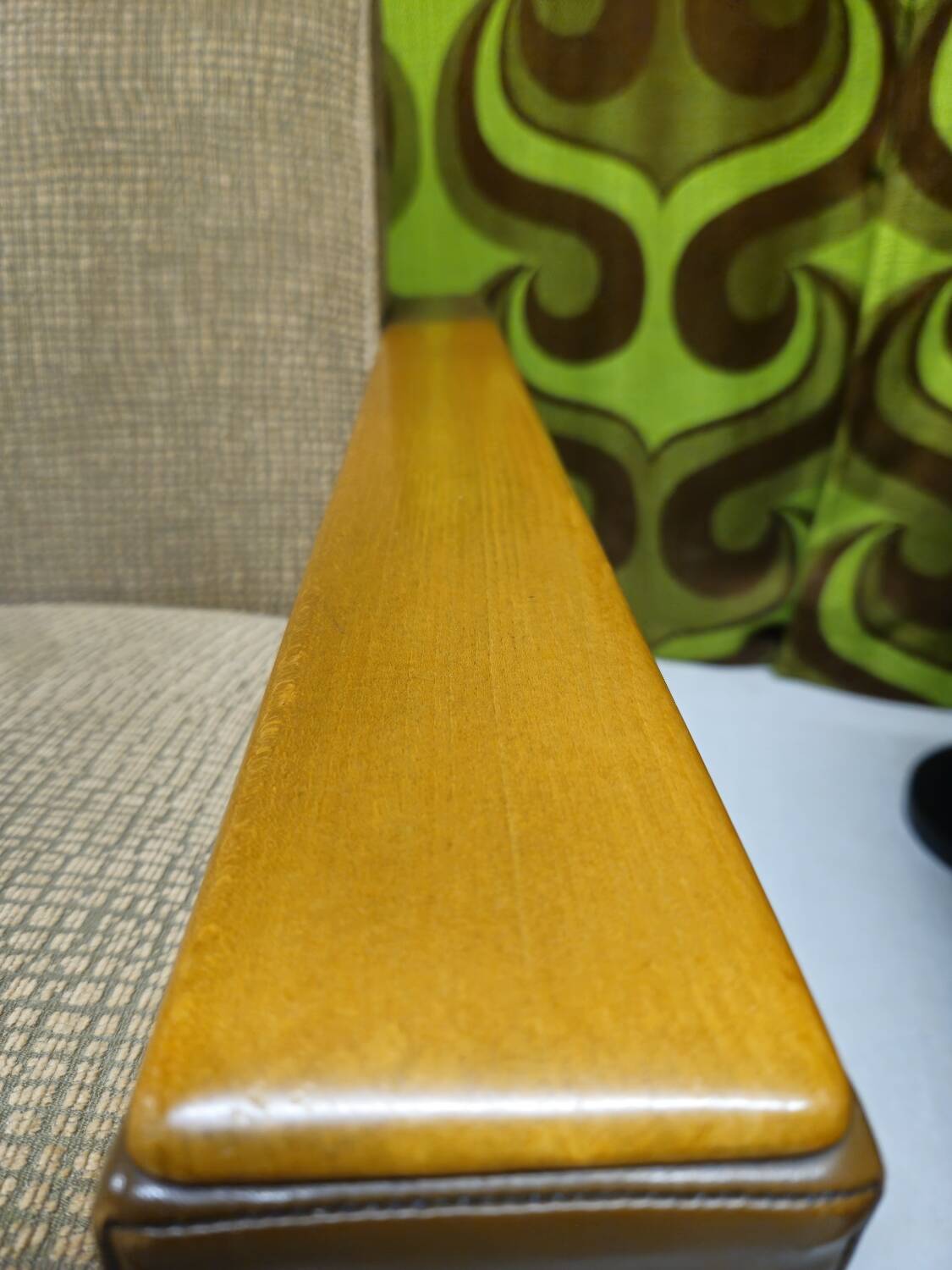 "1970 swivel armchair pair"