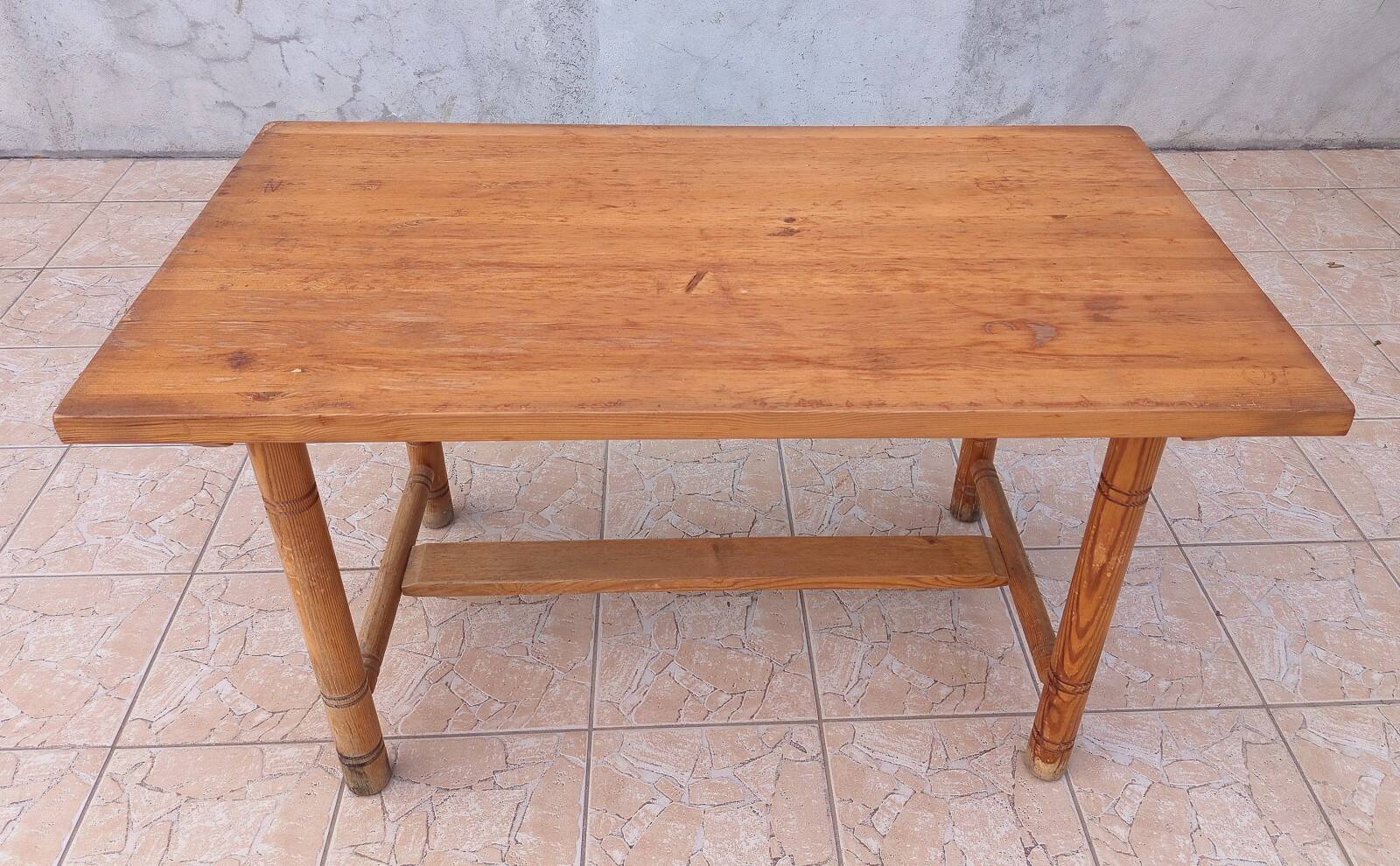 Vintage table in solid pine