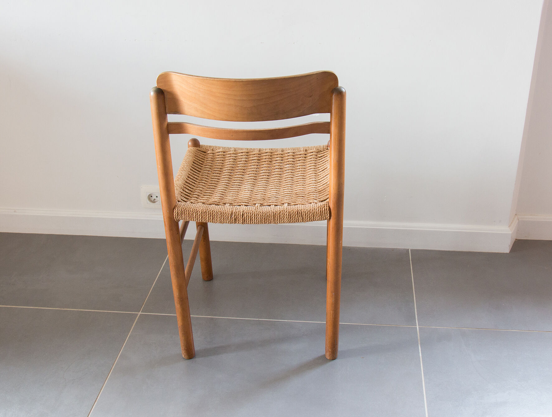 Chair made of wood and rope