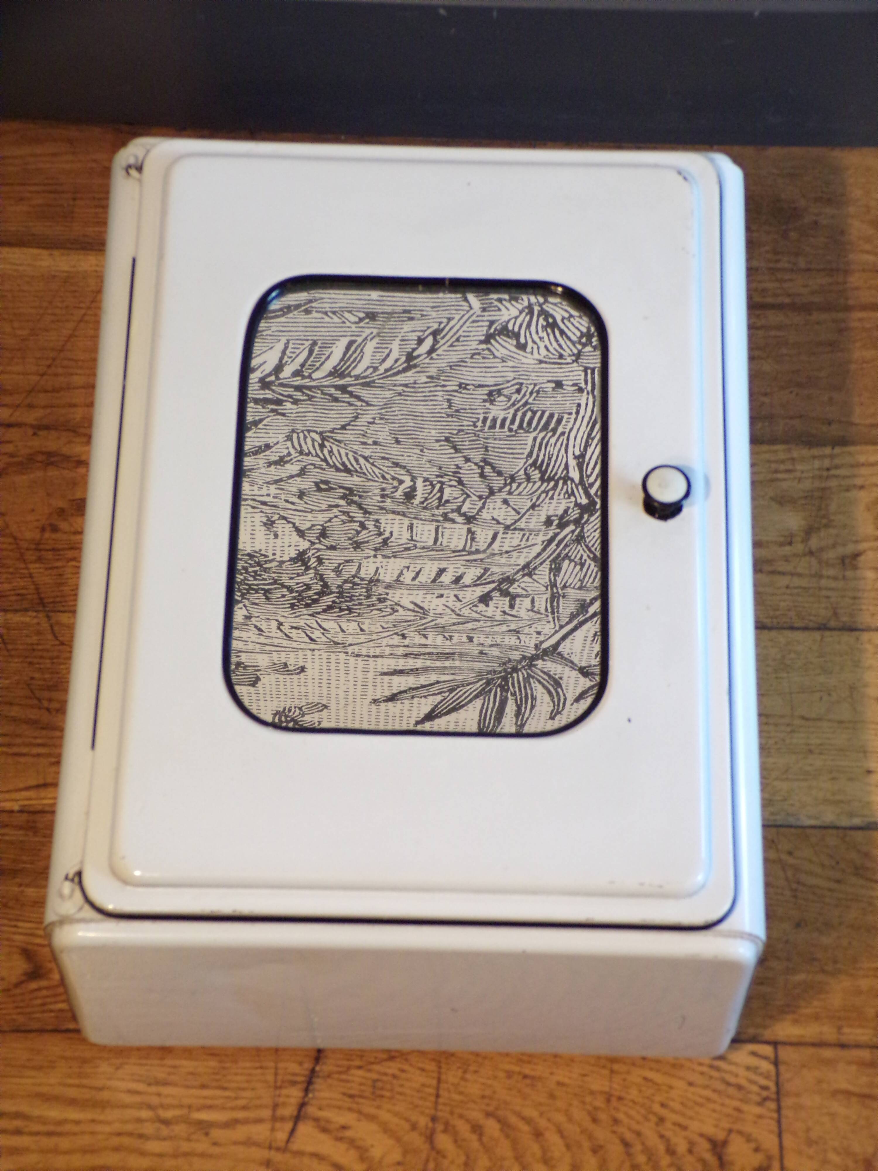 Vintage metal medicine cabinet