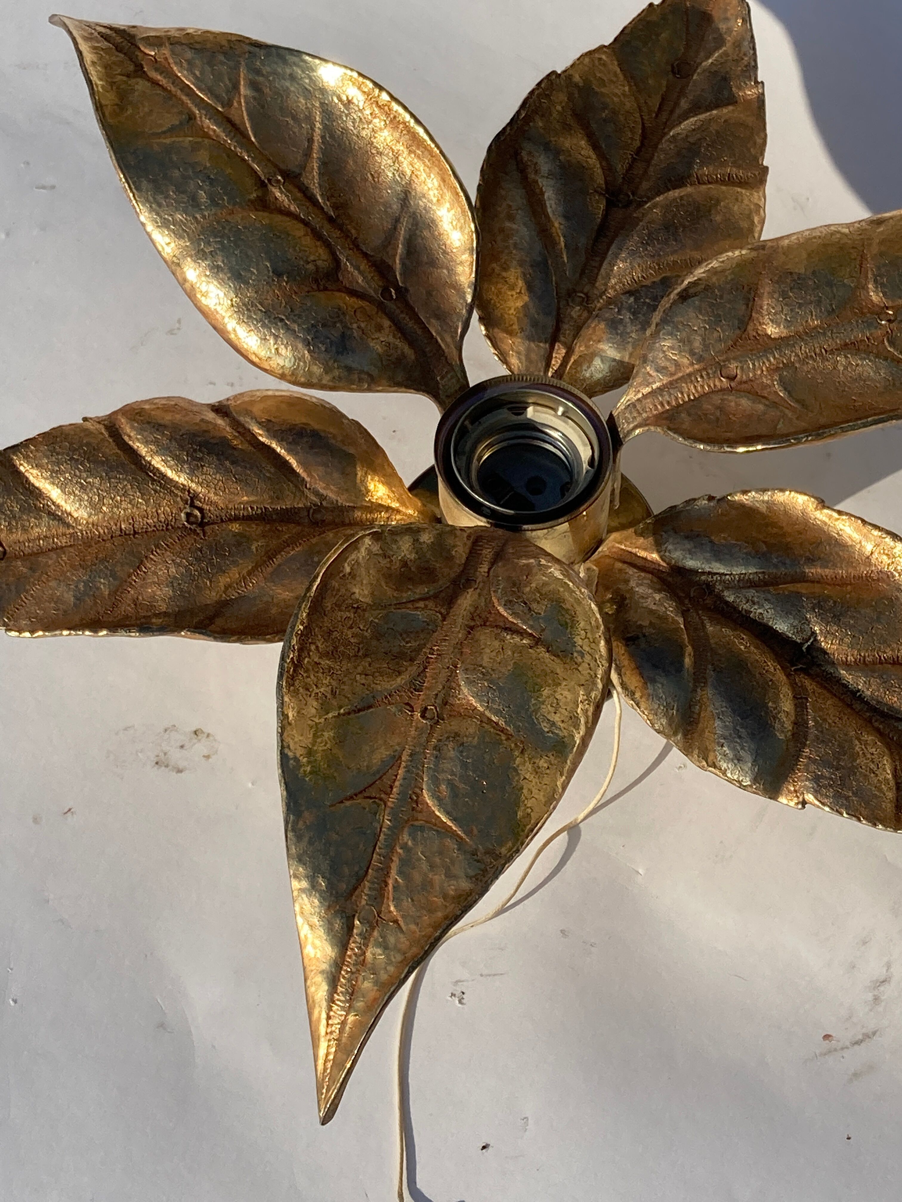 Willy Daro floral Florentine wall sconce