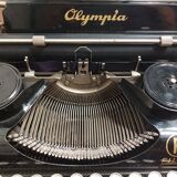 Olympia model Filia, typewriter 30s/40s Functional