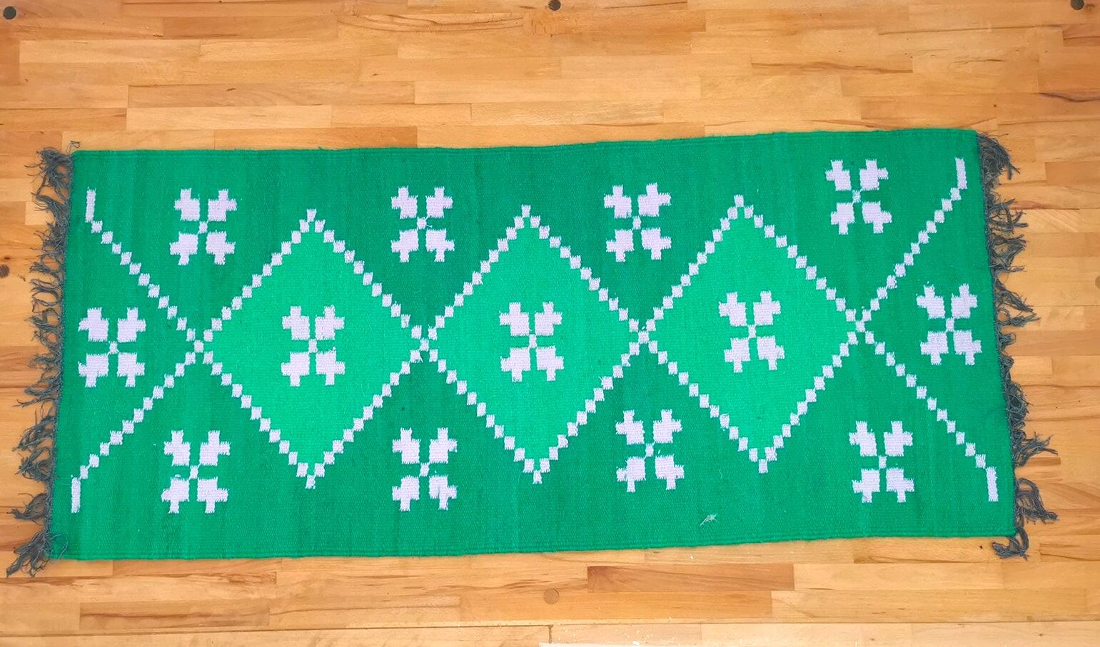 Double-sided carpet entirely handmade in wool