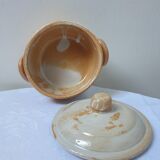 Ceramic pottery