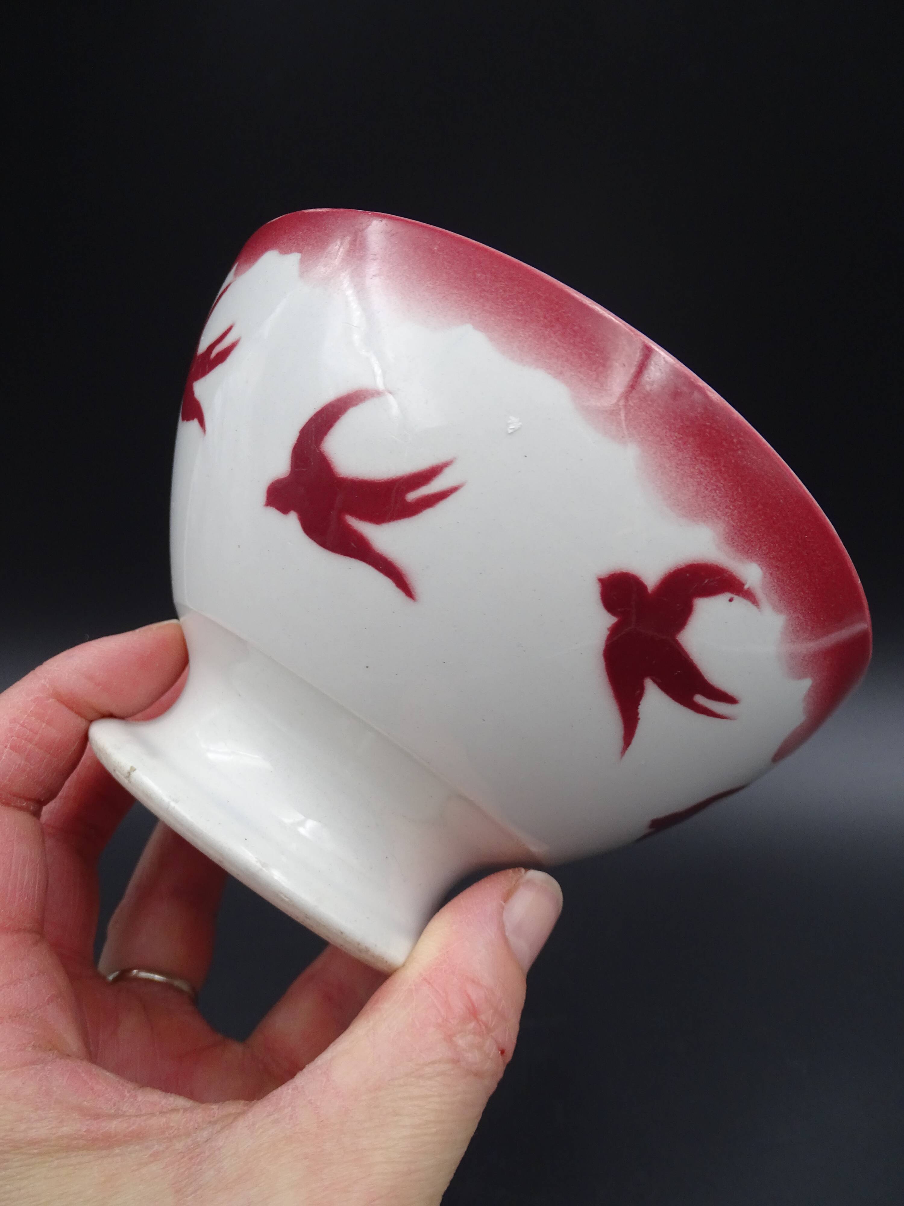 Saarland Digoin's Faience Bowl - Red Swallow Decoration - 1940