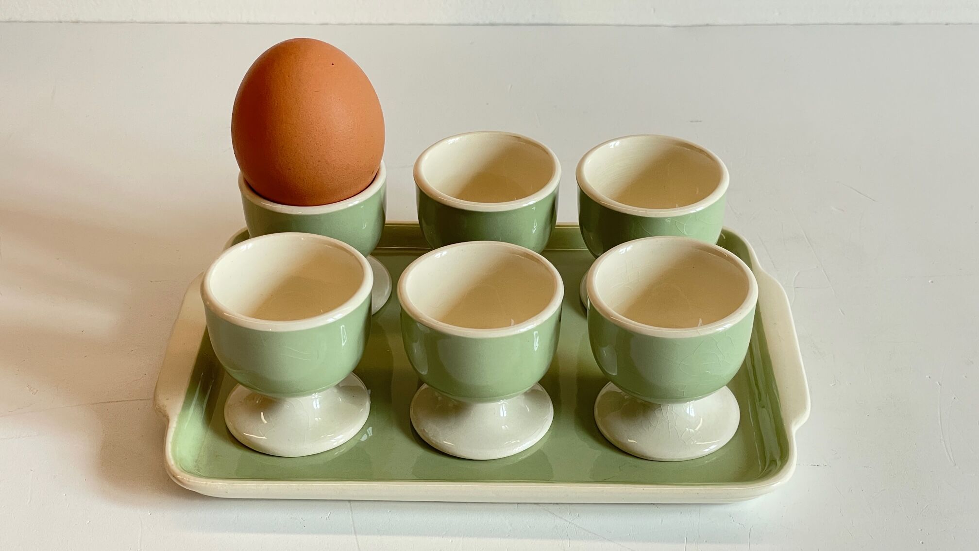 6 coquetiers sur plateau céramique par villeroy & boch