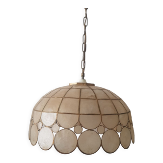 Mother-of-pearl and brass suspension