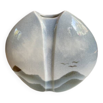 Virebent porcelain vase