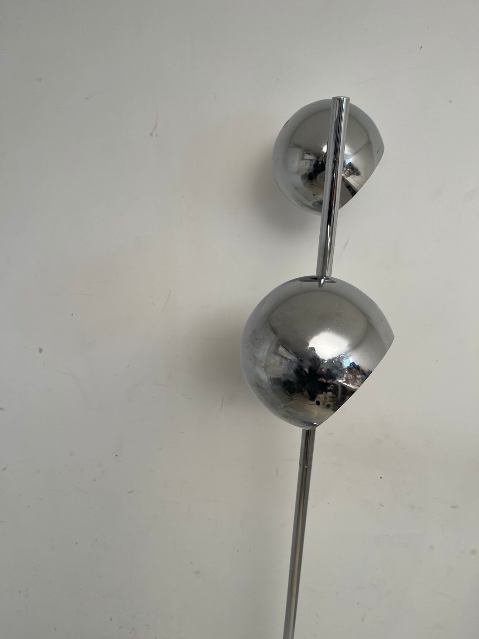 3-globe chrome floor lamp