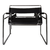 Fauteuil Wassily tubulaire en chrome et cuir noir, Marcel Breuer design 1970
