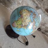 Mappemonde globe lumineux.