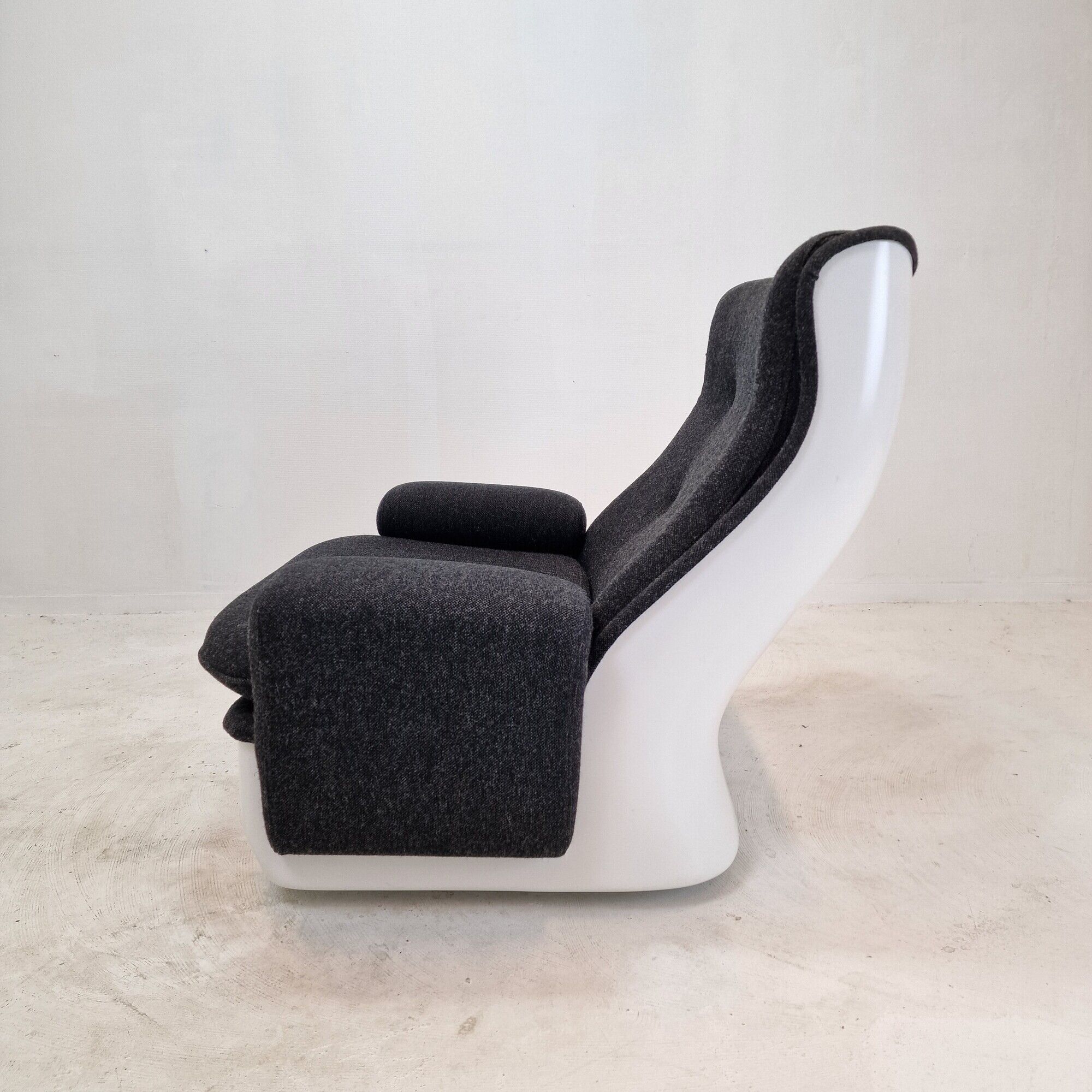“Orchidée” Lounge Chair by Michel Cadestin for Airborne, France 1968