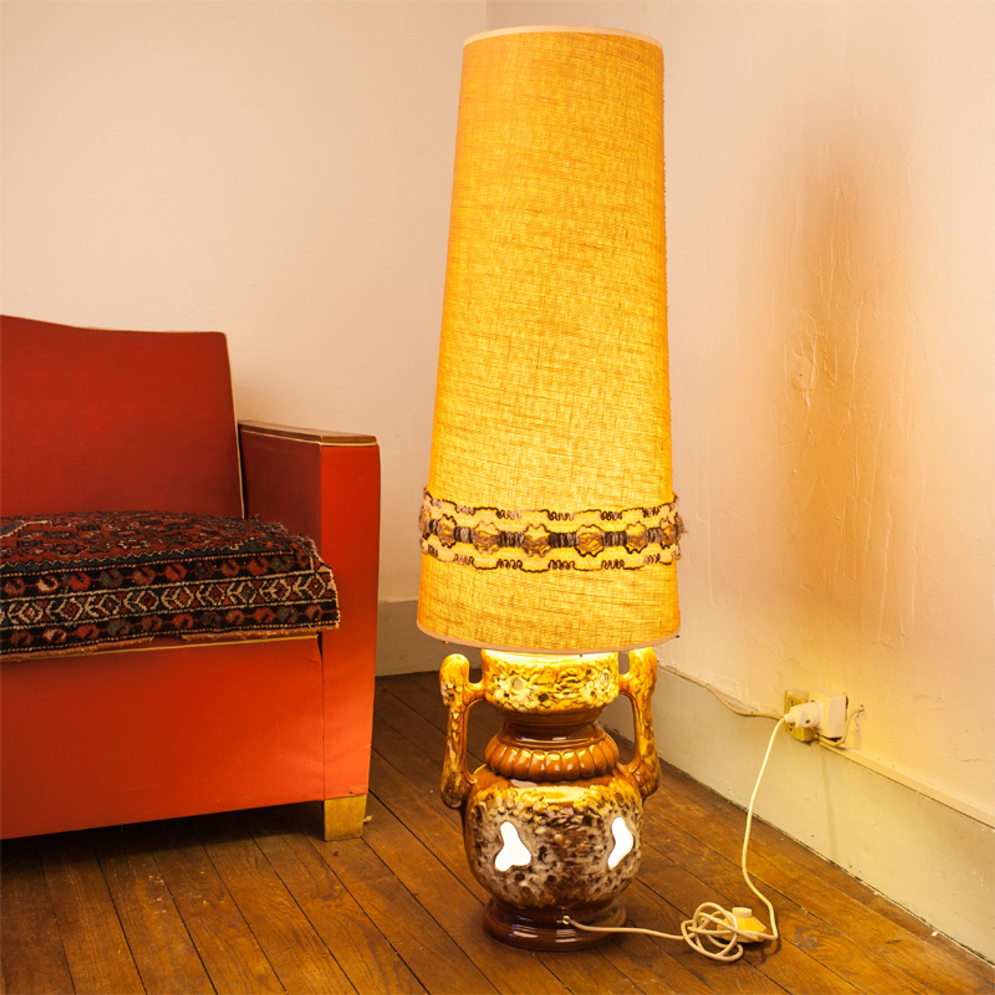 Of the 1970s vintage, foot in ceramic and fabric shade floor lamp