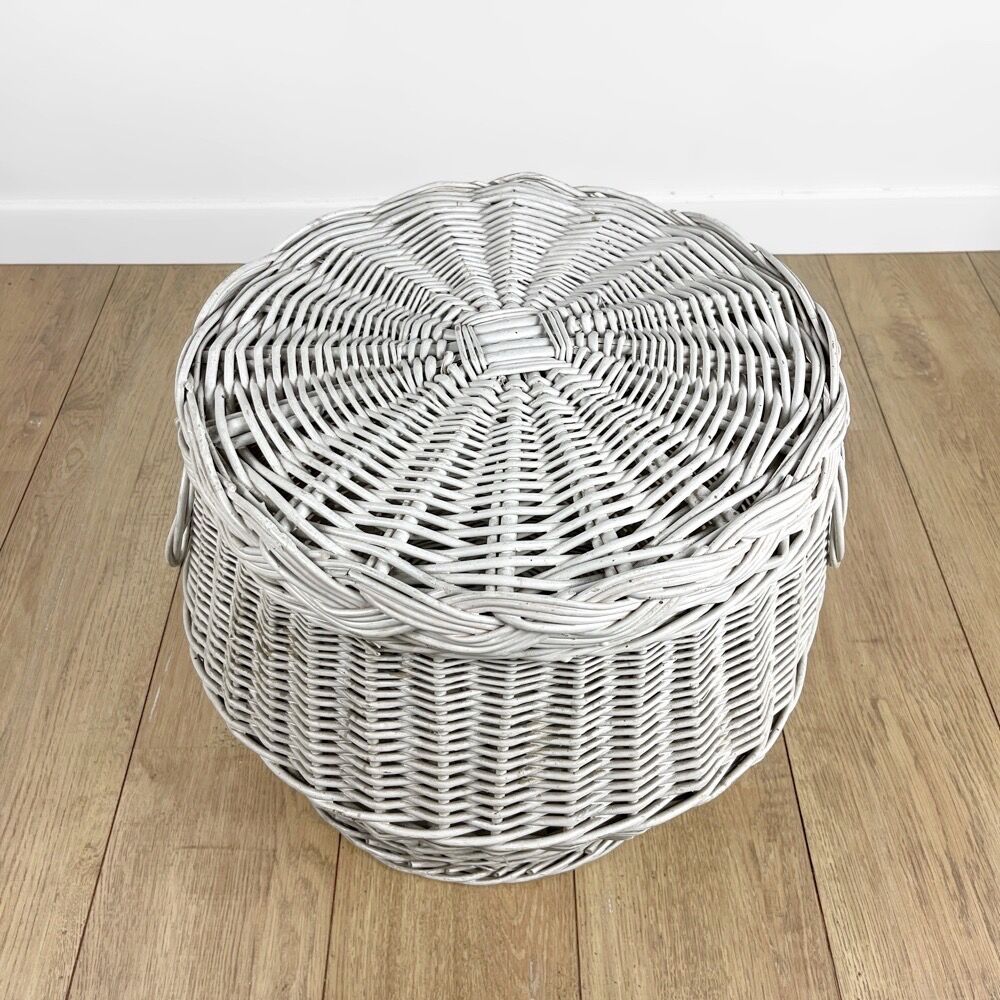Round laundry basket shabby 80s
