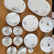 36-piece porcelain service