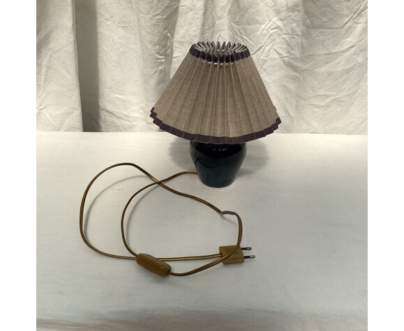 Lampe en céramique signé avec abat-jour plissé