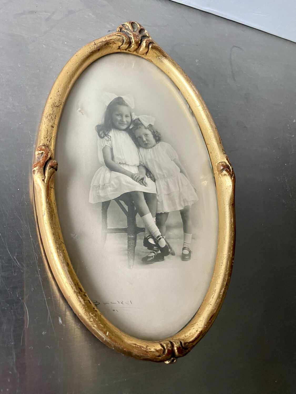 Art nouveau oval frame gilded wood measurements 19 cm x 11.5 cm  convex glass