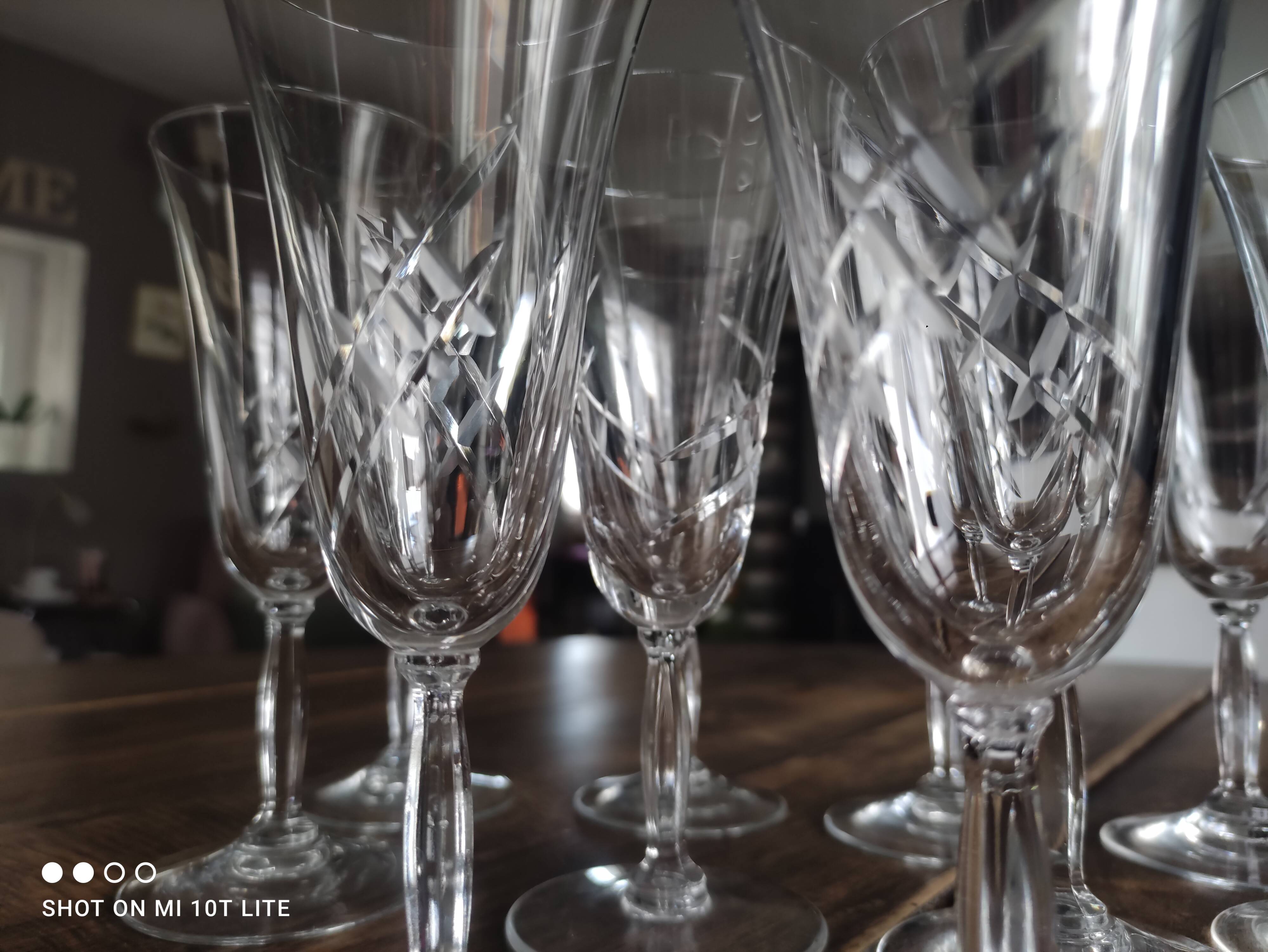 Set of 10 vintage champagne flutes in chiseled crystal with flared drinking
