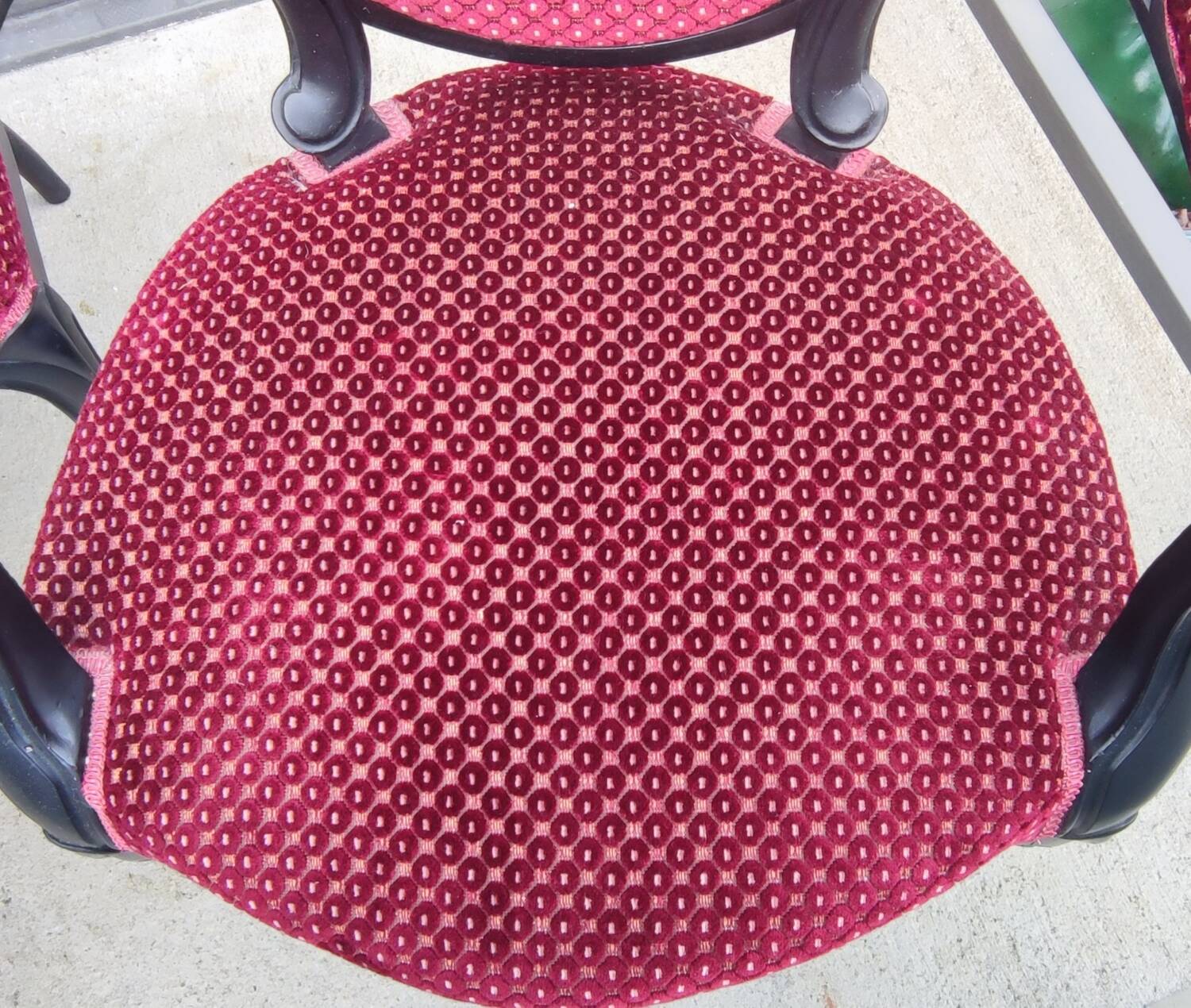 Living room set with Louis XV style medallion armchairs and chairs