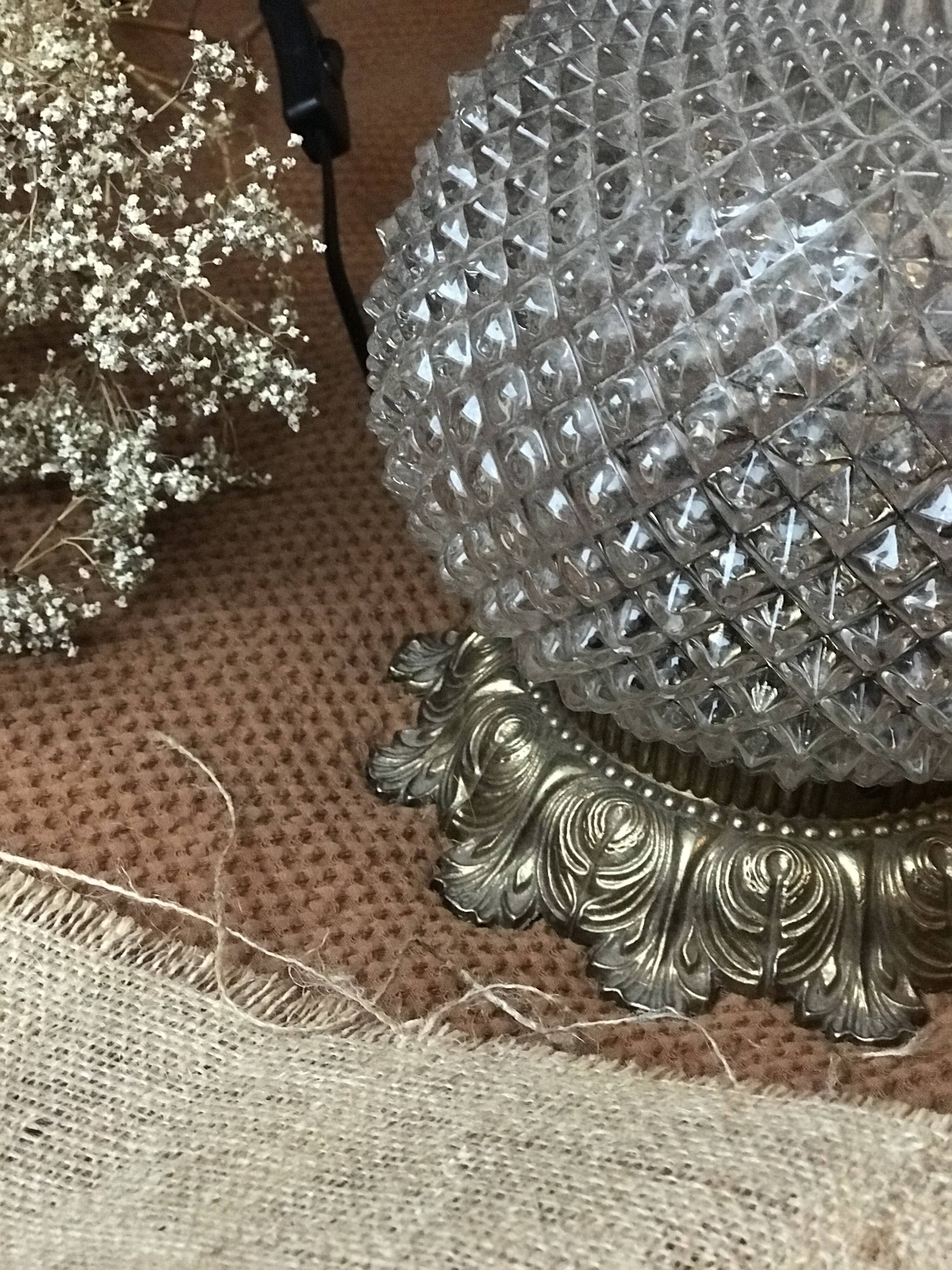 Lamp with moulded glass