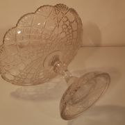 Compotier ou coupe à fruits en verre ciselé