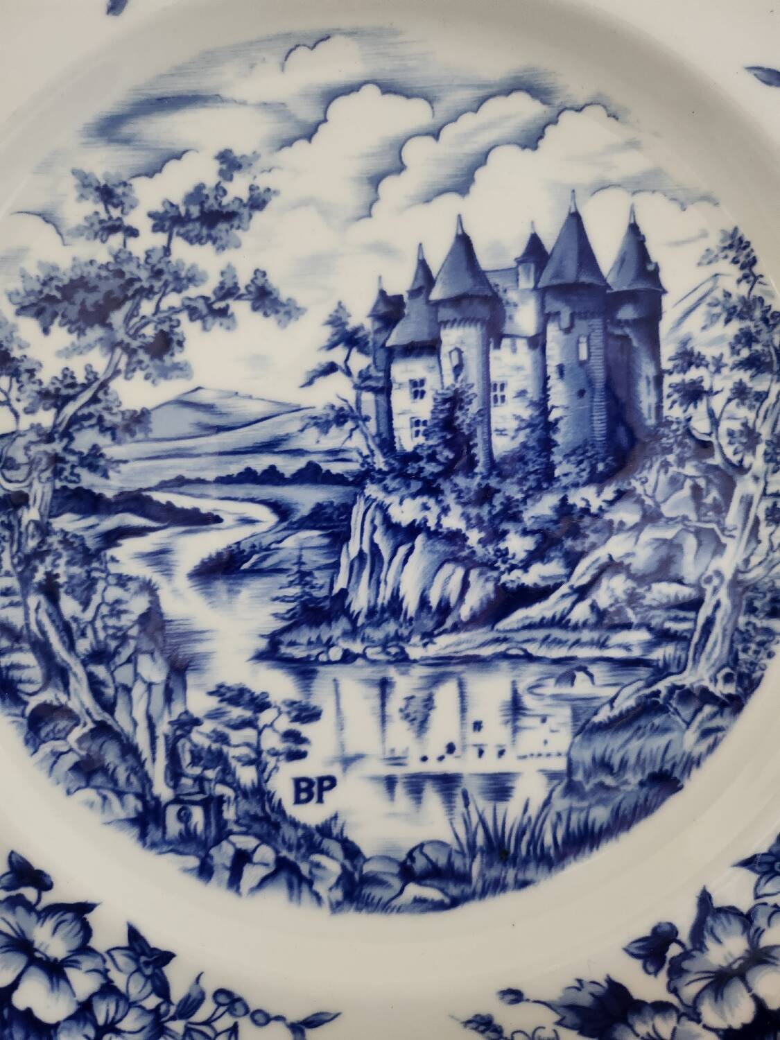 Set of 4 Pyroblan porcelain plates with vintage blue and white decor