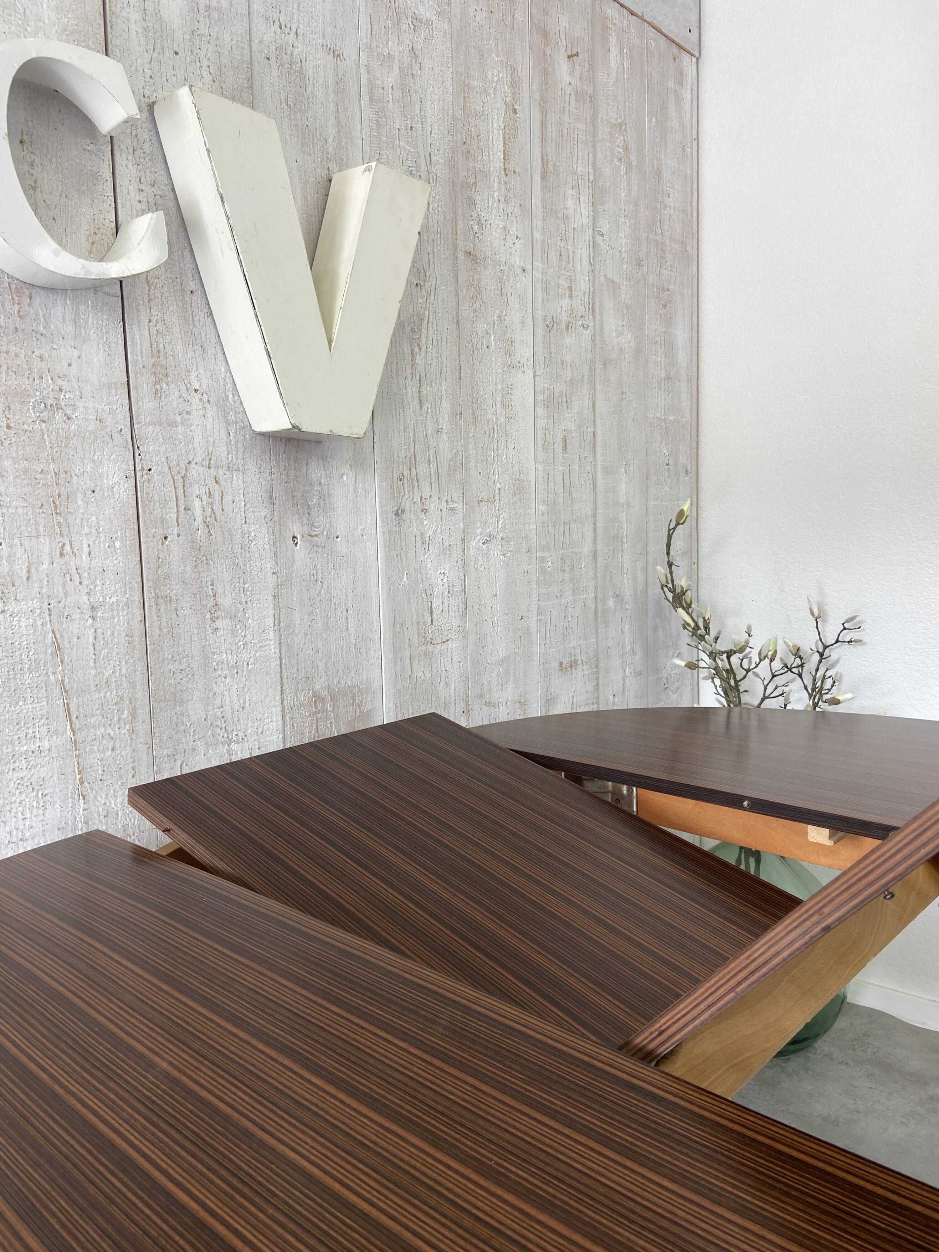Vintage extendable table