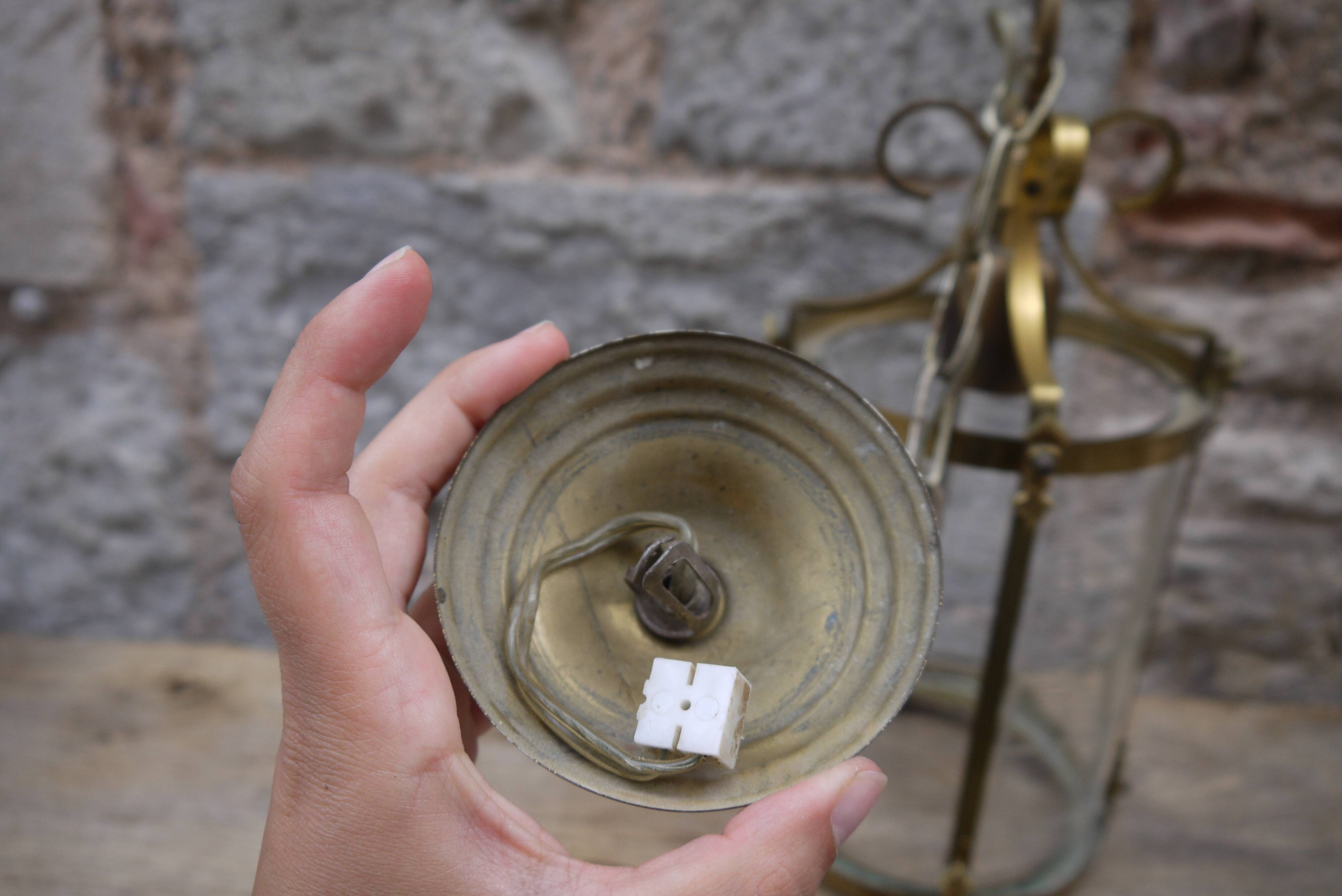 Lantern in brass and chissed glass